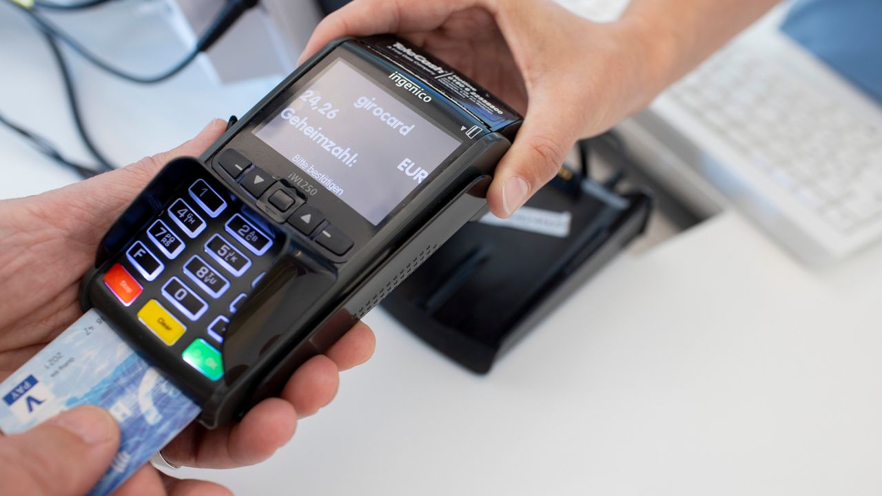 Pagamenti digitali, in Italia i Pos sono aumentati del 30% in tre anni