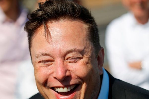 Tesla, a Berlino i problemi coi dipendenti nella Gigafactory non fanno che aumentare