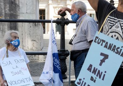 Sull’eutanasia legale gli italiani sono più avanti dei politici che dovrebbero rappresentarli