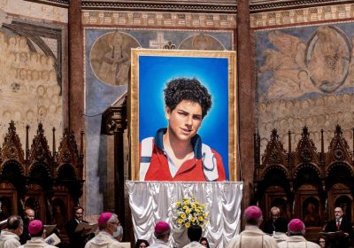 Carlo Acutis, su internet sarebbero state messe in vendita le reliquie del beato