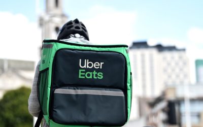 Uber Eats, un uomo riceve la consegna a 15.000 km di distanza