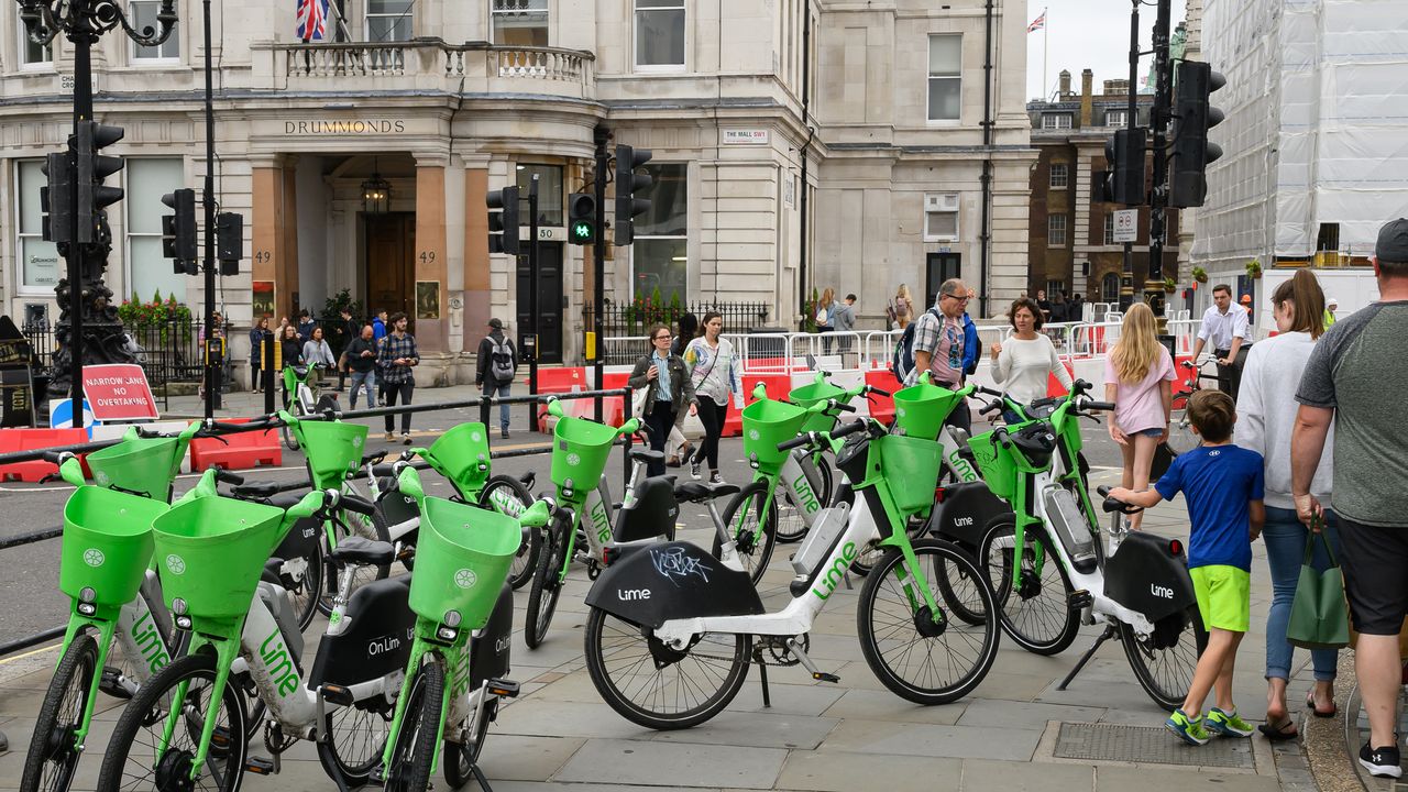 Londra mette al bando le eBike sui trasporti pubblici