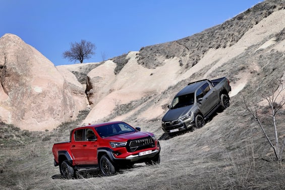 Toyota Hilux 2025, il test drive del pick-up in Cappadocia. Foto