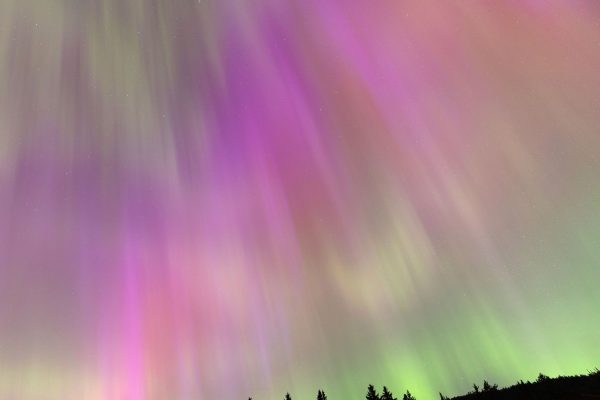 Le aurore boreali del Sistema solare, tra comete e pianeti
