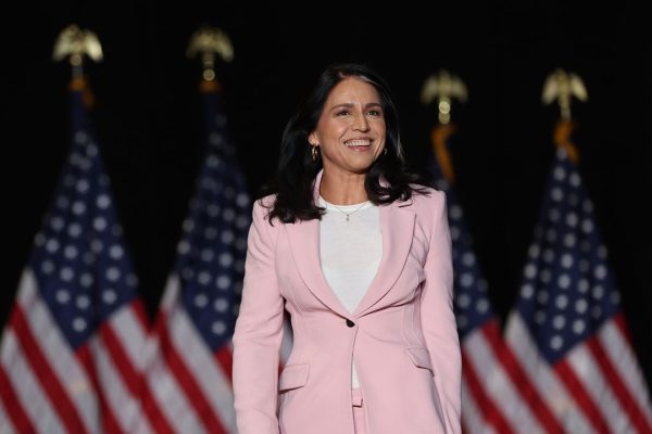 L’amministrazione Trump è un colabrodo nella cybersicurezza. Scoperti online mail e telefono di tre alti funzionari