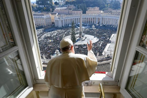 Perché Papa Francesco non si fa vedere?