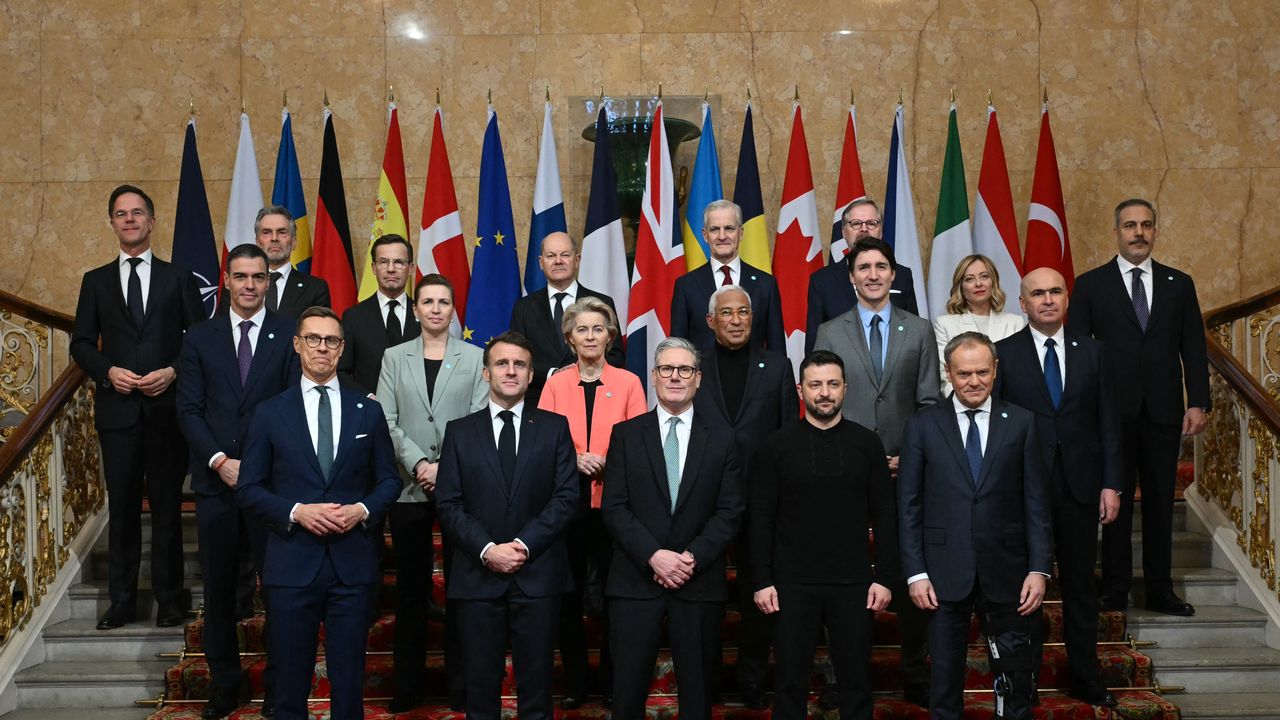 Una “coalizione di volenterosi” per l’Ucraina. Starmer e Macron guidano l’iniziativa europea per fare a meno di Washington