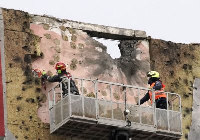 L’Ucraina colpisce Mosca con il più grande attacco con droni dall’inizio della guerra mentre la Russia l’accerchia a Kursk, a che punto è il conflitto