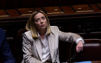 Attaccare il Manifesto di Ventotene mentre si dà carta bianca ai servizi, l’idea di libertà del governo Meloni