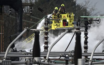 Heathrow, un devastante incendio ha bloccato l’aeroporto di Londra. Ripercussioni sui voli in tutto il mondo