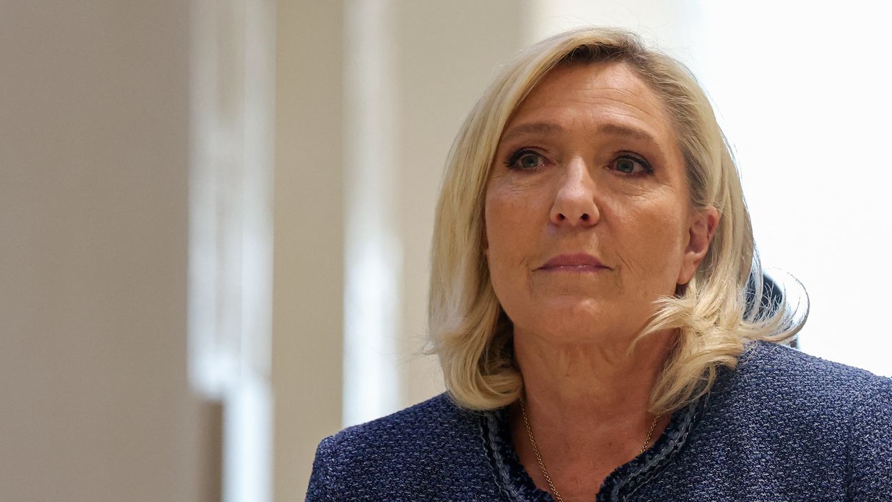Marine Le Pen condannata e ineleggibile. Chi è la leader dell’estrema destra francese