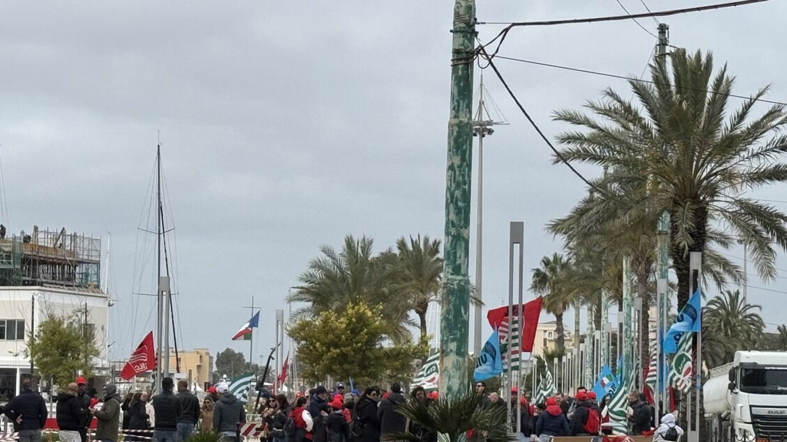 Sciopero dei lavoratori delle telecomunicazioni, sit-in Cagliari – Telecomunicazioni