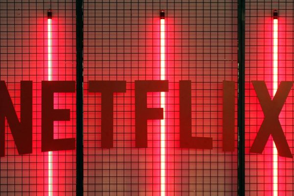 A Different World, Netflix usa l’AI per migliorare la qualità della serie tv e il risultato è spaventoso