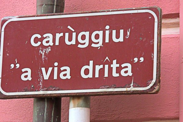 Dialetti in tendenza, come gli idiomi regionali d’Italia spopolano sui social