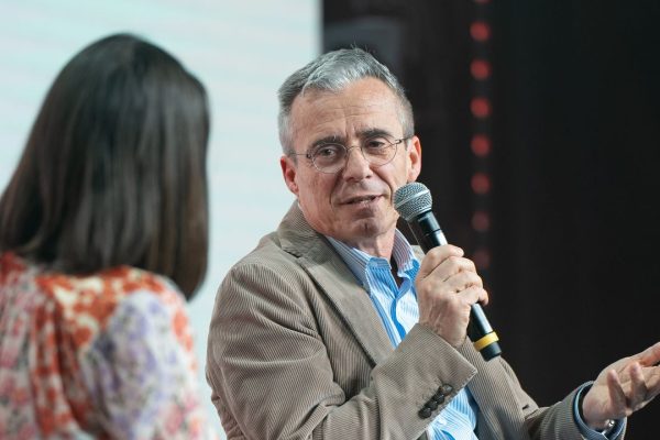 La Settimana Enigmistica, intervista al direttore Alessandro Bartezzaghi sul futuro e sull’intelligenza artificiale