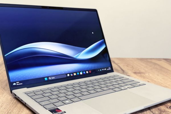ASUS Zenbook A14, dove autonomia e design si fondono