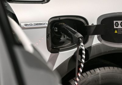 Byd, la ricarica ultraveloce è l’ultima sfida a Tesla