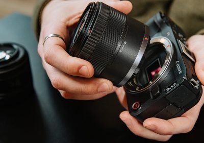 Canon alza i prezzi: comincia a sentirsi l'effetto dei dazi per le tasche dei consumatori USA