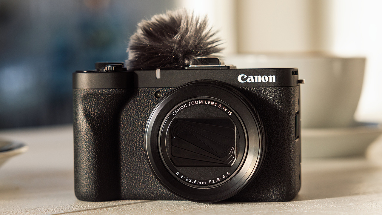 Canon PowerShot V1: è compatta, ma il sensore è più grande del passato