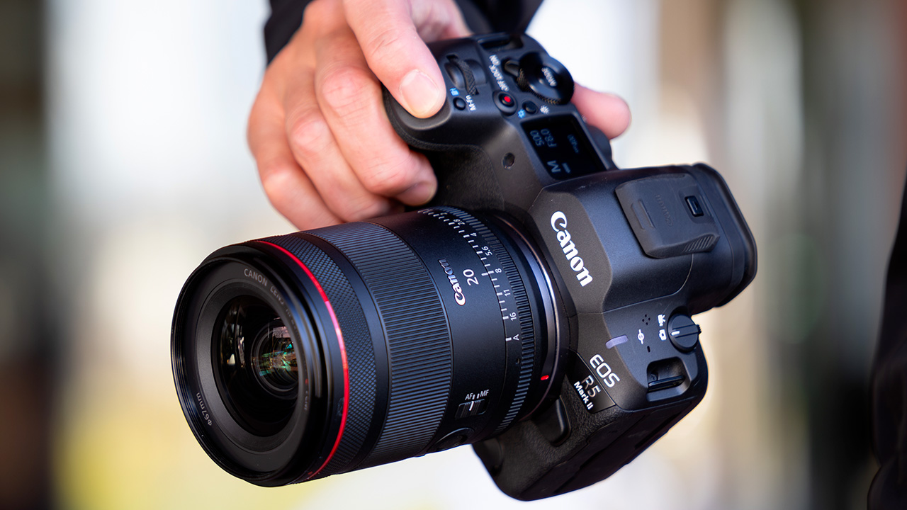 Canon RF 20mm F1.4L VCM: nuovo grandangolo luminoso per le full frame EOS R