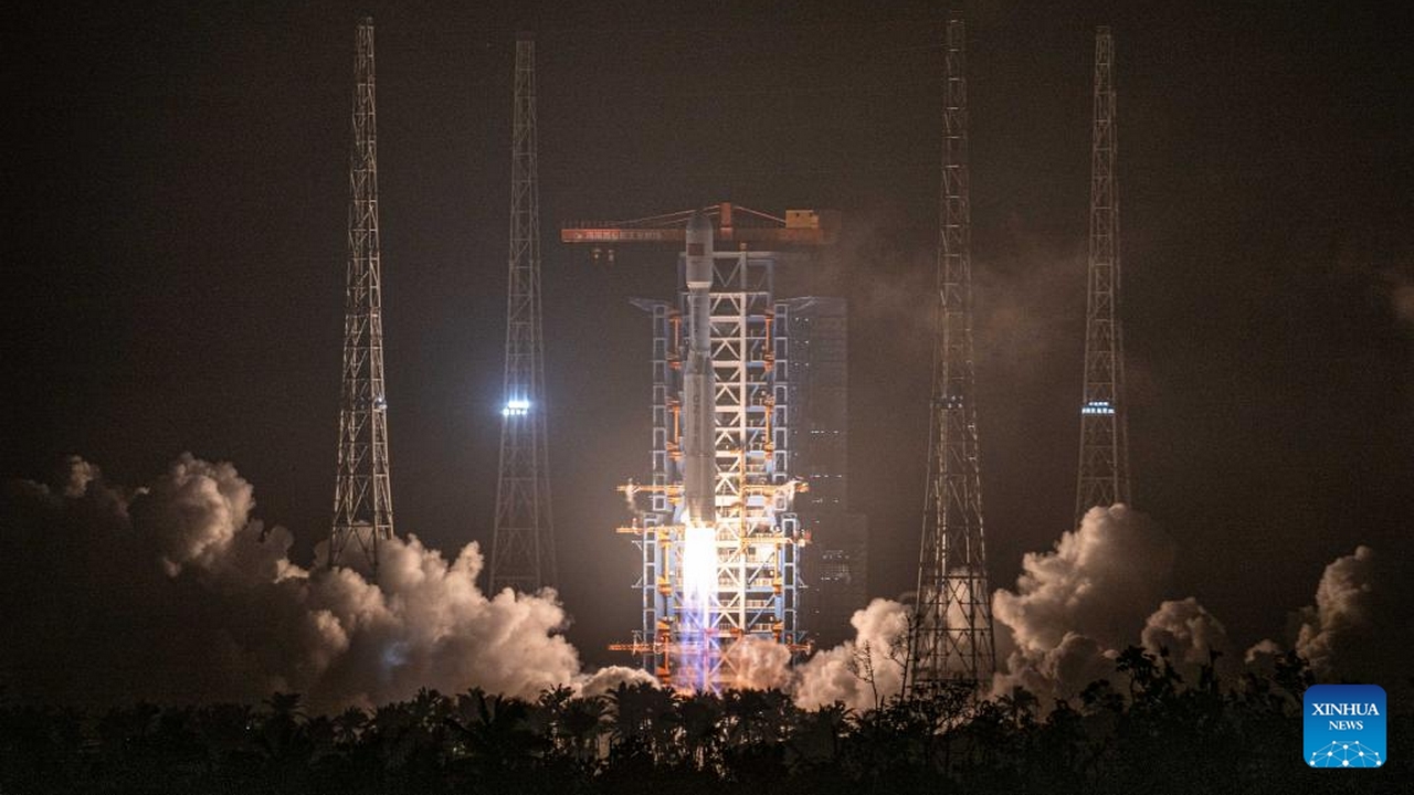 Cina: lanciati 18 satelliti Qianfan G60 per la connettività Internet per fare concorrenza a SpaceX Starlink