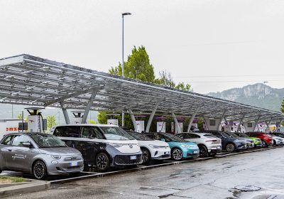 Con l'app Telepass ora si può ricaricare anche dalle colonnine Ionity