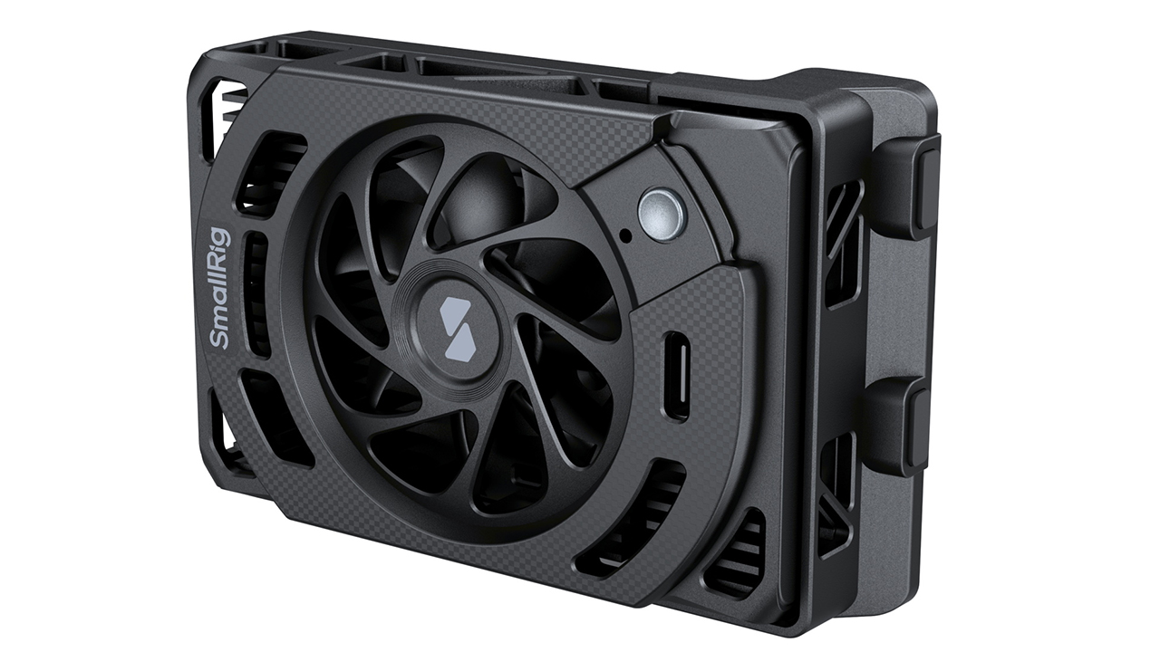 Da SmallRig la ventola per raffreddare le mirrorless Canon EOS R5 durante i video