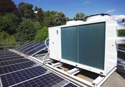 Efficienza per gli edifici comunali: 232 milioni per pompe di calore, fotovoltaico e isolamento