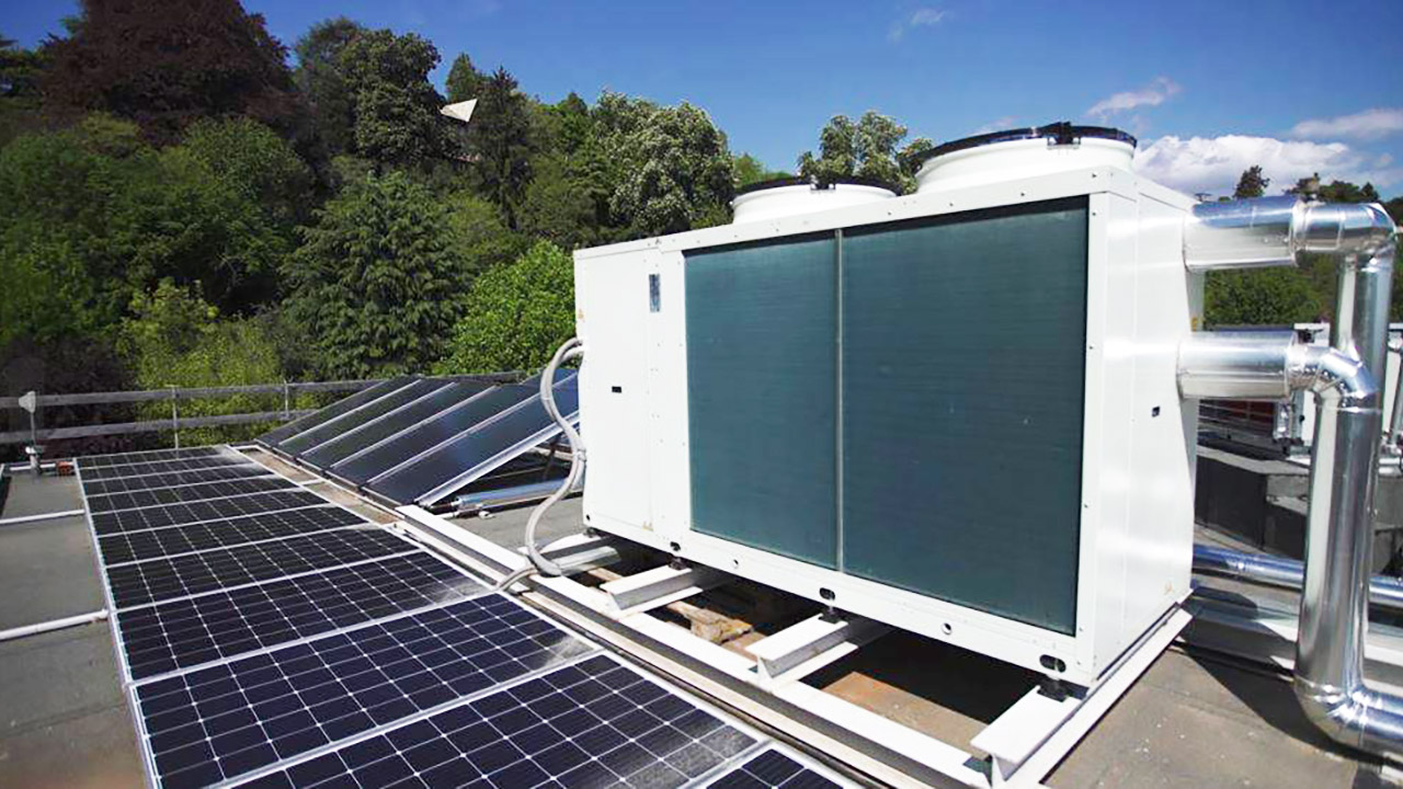 Incentivi per pompe di calore con fotovoltaico, a Bolzano boom di richieste, i fondi saranno aumentati