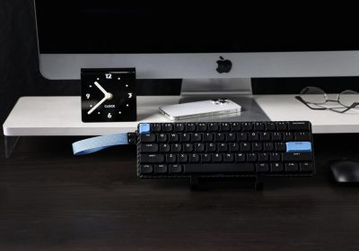 Epomaker presenta la sua prima tastiera in fibra di carbonio: è una 60% ideale per l'eSport