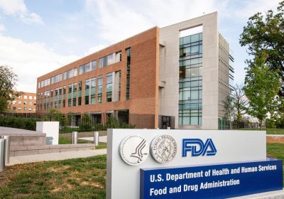 Trump, i tagli di minacciano anche lo sviluppo dei nuovi farmaci