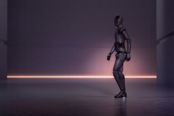 Figure AI migliora la camminata del suo robot umanoide: vedere per credere!