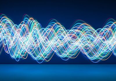 Siamo riusciti a controllare il suono in modo che possa raggiungere un solo orecchio nella folla