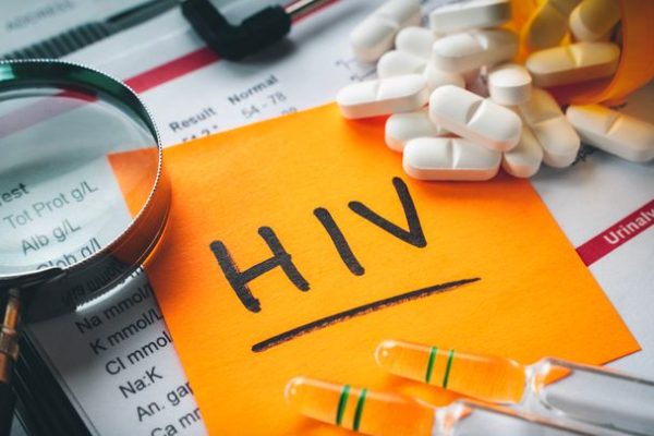Hiv, con i tagli agli aiuti internazionali si rischiano fino a 2,9 milioni di morti in più entro il 2030