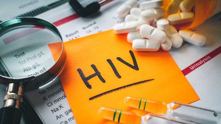 Hiv, con i tagli agli aiuti internazionali si rischiano fino a 2,9 milioni di morti in più entro il 2030