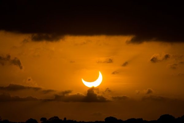 Eclissi parziale di Sole del 29 marzo, ecco come e quando osservarla in Italia