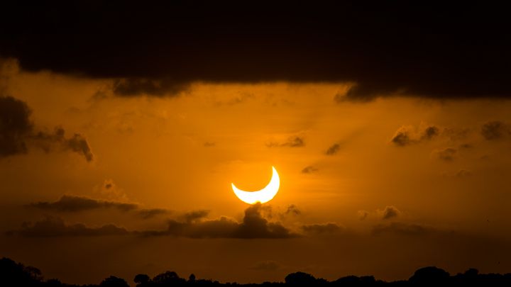 Eclissi parziale di Sole del 29 marzo, ecco come e quando osservarla in Italia