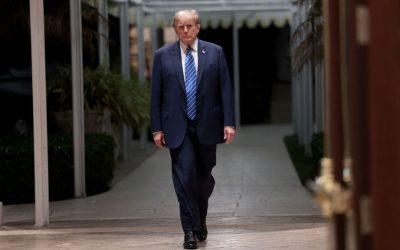 Trump, c’è chi sborsa milioni per cenare a lume di candela con il presidente