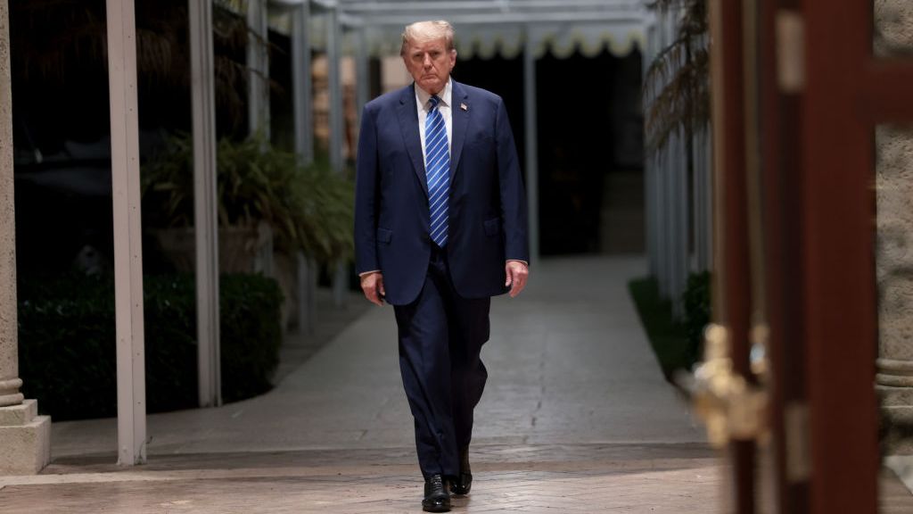 Trump, c’è chi sborsa milioni per cenare a lume di candela con il presidente