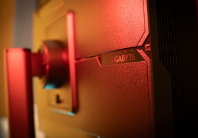 Gigabyte MO32U, monitor OLED 165Hz dai tempi di risposta ridottissimi