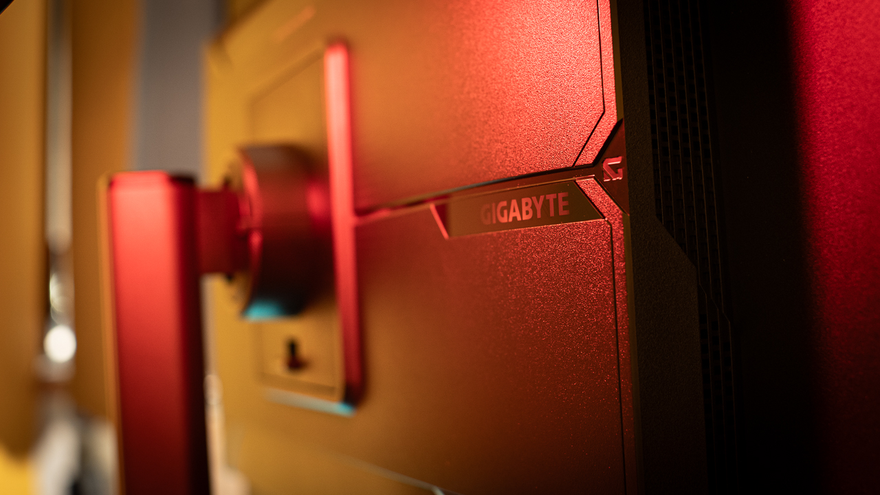 Gigabyte MO32U, monitor OLED 165Hz dai tempi di risposta ridottissimi