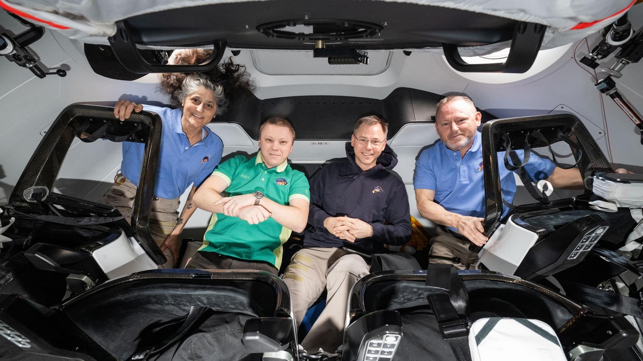 Gli equipaggi di Crew-9 e Starliner CFT-1 (mai bloccato nello Spazio) sono rientrati correttamente