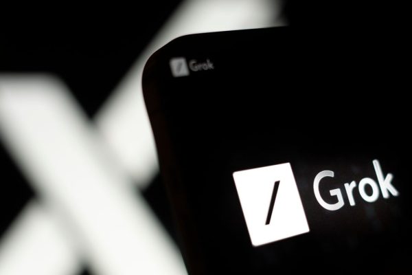 Gli utenti di X usano Grok come fact-checker, alimentando la disinformazione
