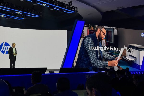 HP presenta i nuovi AI PC per il futuro del lavoro (e non solo) ad Amplify 2025