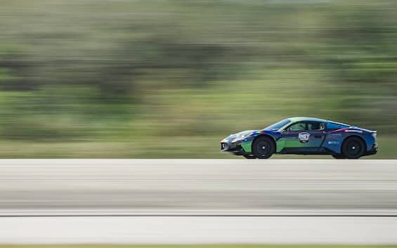 Nuovo record mondiale di velocità autonoma stabilito con la Maserati MC20