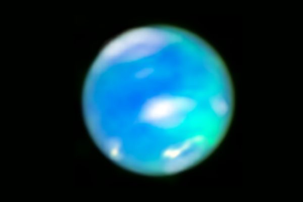 Il telescopio spaziale James Webb ha catturato un'immagine delle aurore su Nettuno