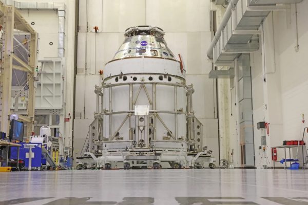 La NASA prosegue l'assemblaggio della capsula Orion per la missione Artemis II