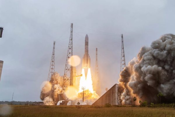 Lanciato il secondo razzo spaziale Arianespace Ariane 6 con il satellite militare francese CSO-3