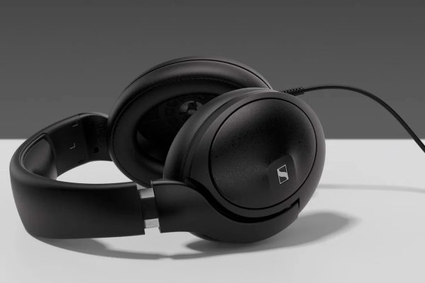 Le migliori cuffie in offerta su Amazon per il weekend: Sennheiser HD 620S e Bose QuietComfort