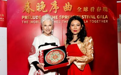 Maye Musk, le sue due carriere parallele in Cina e negli Stati Uniti